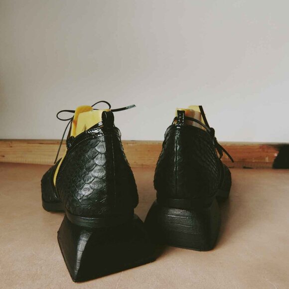 Volver Workshop Black Snakeskin Sandals Size 9.5 - Picture 4 of 4